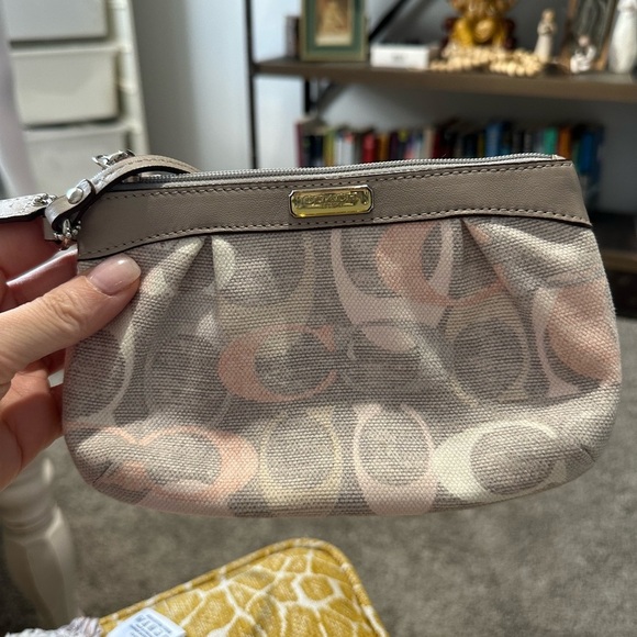 Coach Signature Wristlet in Pink and Gray - Picture 2 of 4